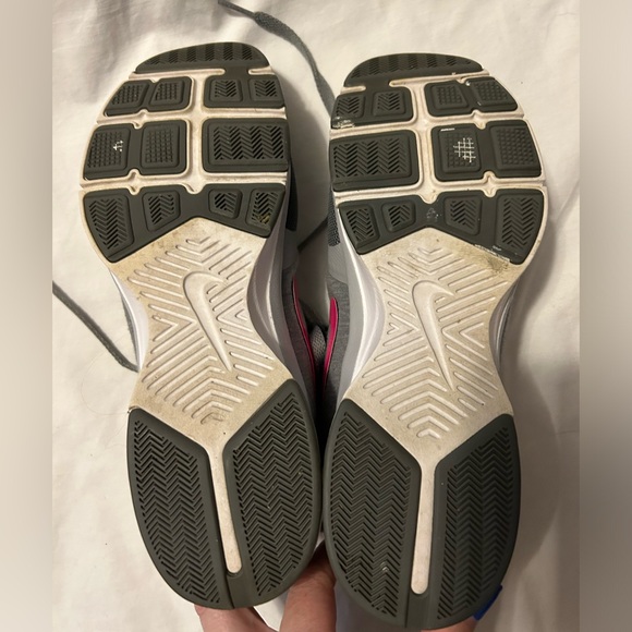 Nike Training sneakers, gray and pink, women’s size 9.5 - Picture 7 of 7
